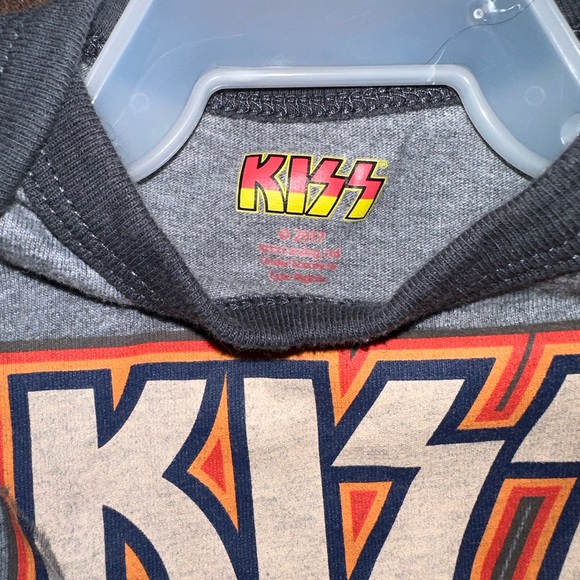 Infant KISS Onsie 3-6 month - Picture 2 of 3